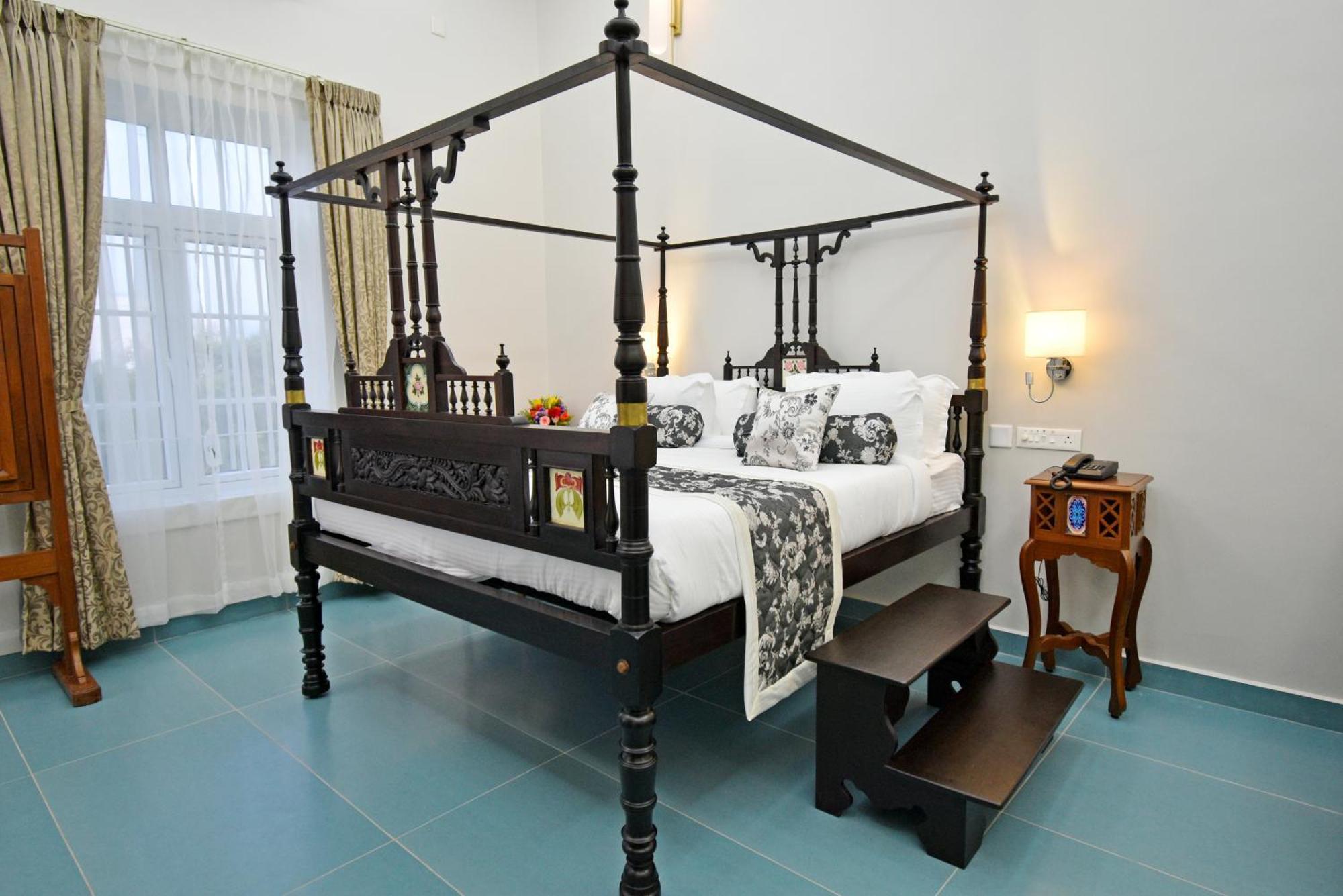 Le Colonial Suites 蓬蒂切里 外观 照片