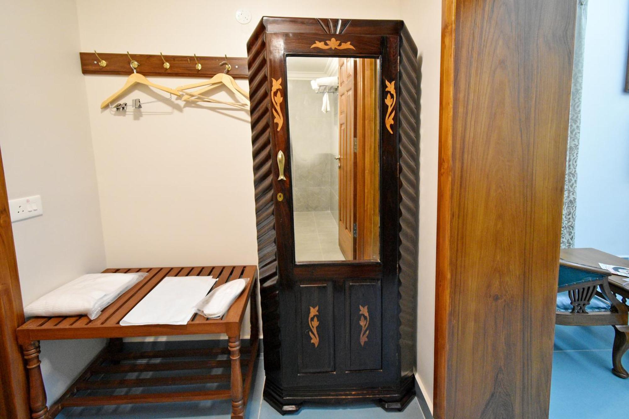Le Colonial Suites 蓬蒂切里 外观 照片