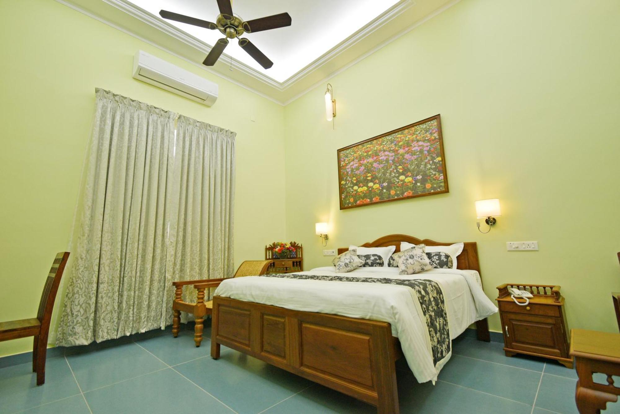 Le Colonial Suites 蓬蒂切里 外观 照片