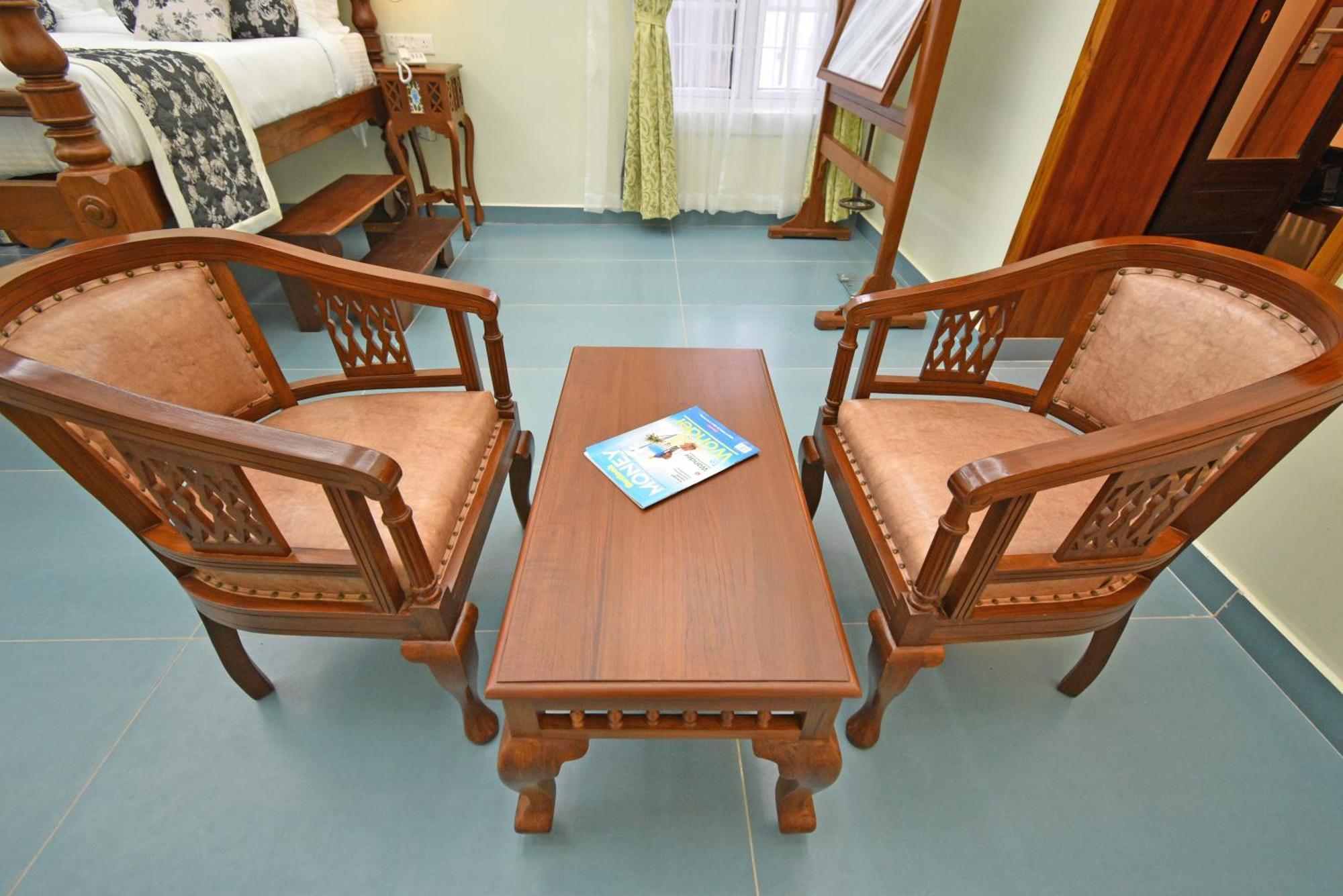 Le Colonial Suites 蓬蒂切里 外观 照片