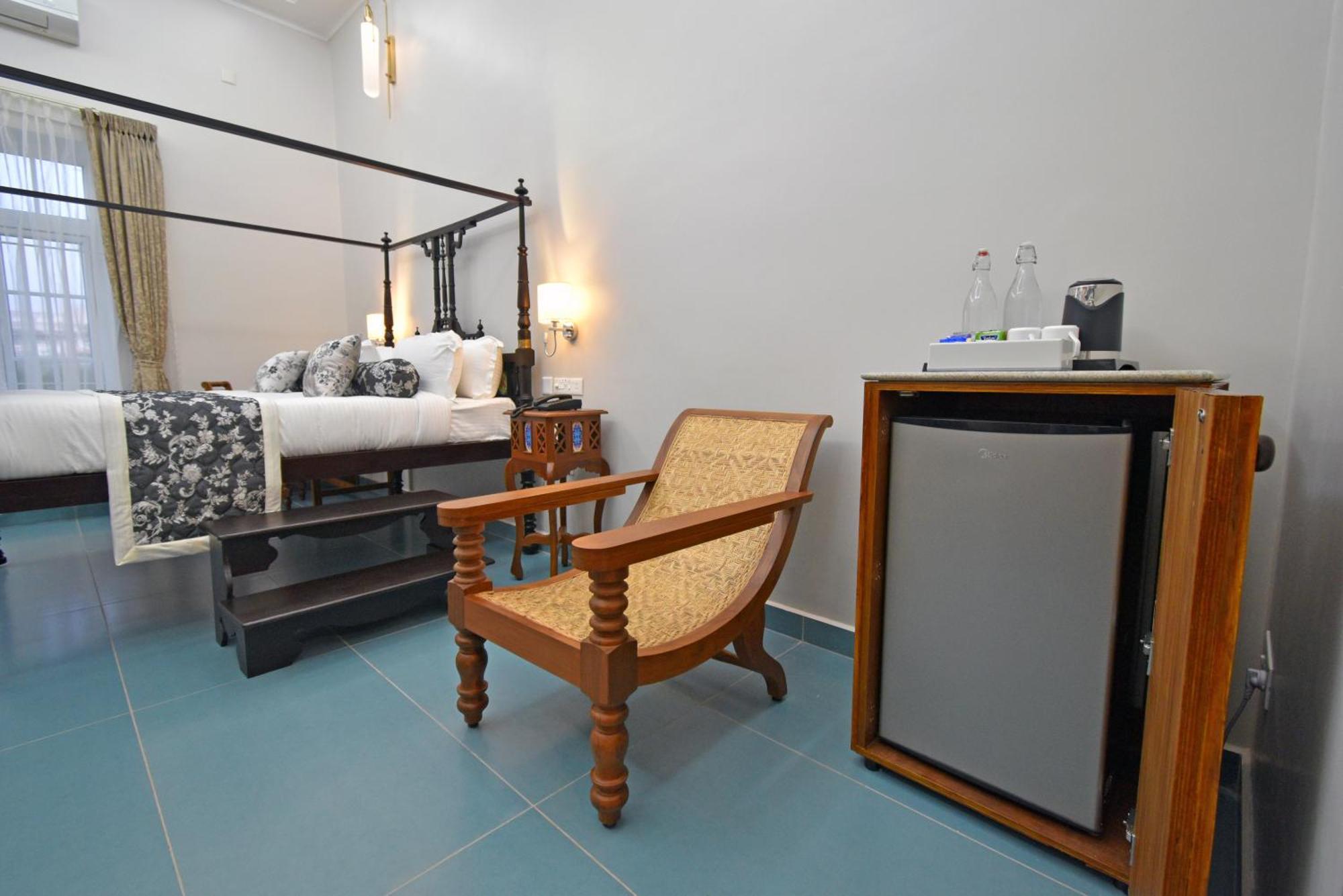 Le Colonial Suites 蓬蒂切里 外观 照片